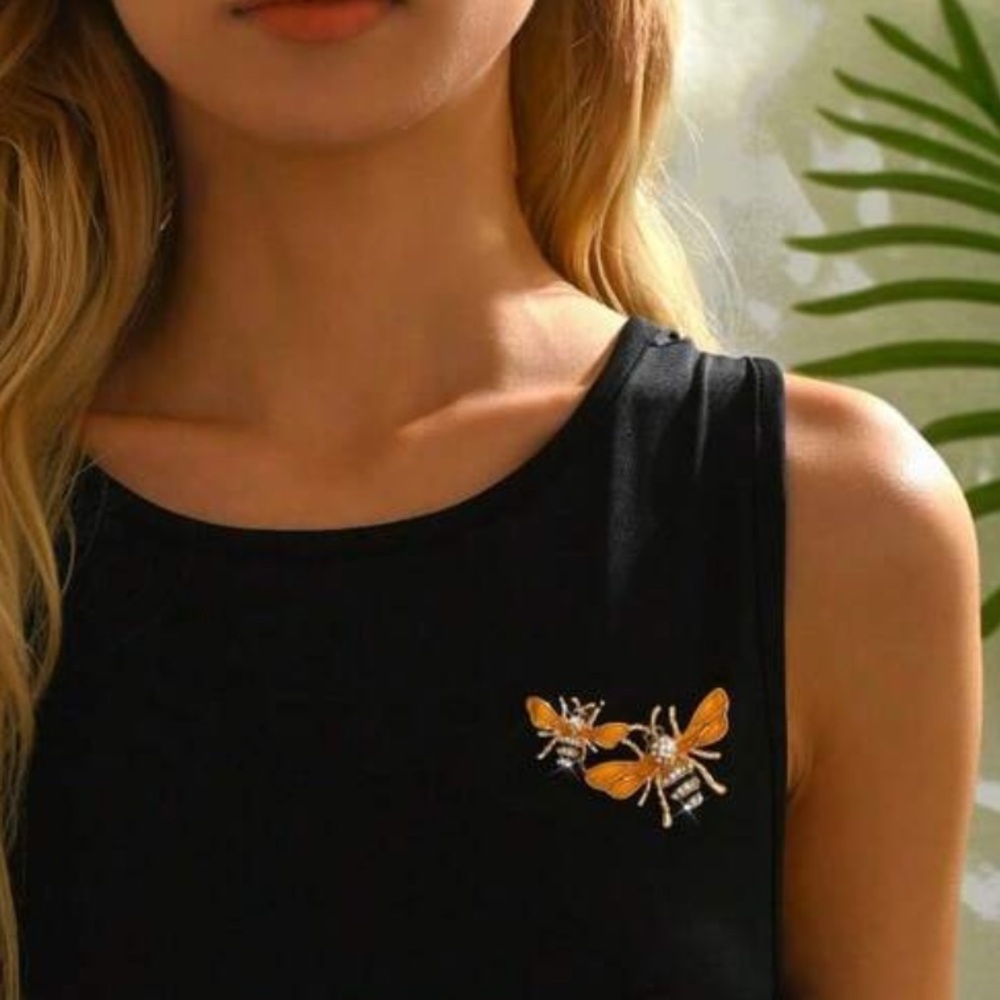 Elegant double gold and black with rhinestones bumblebee brooch.